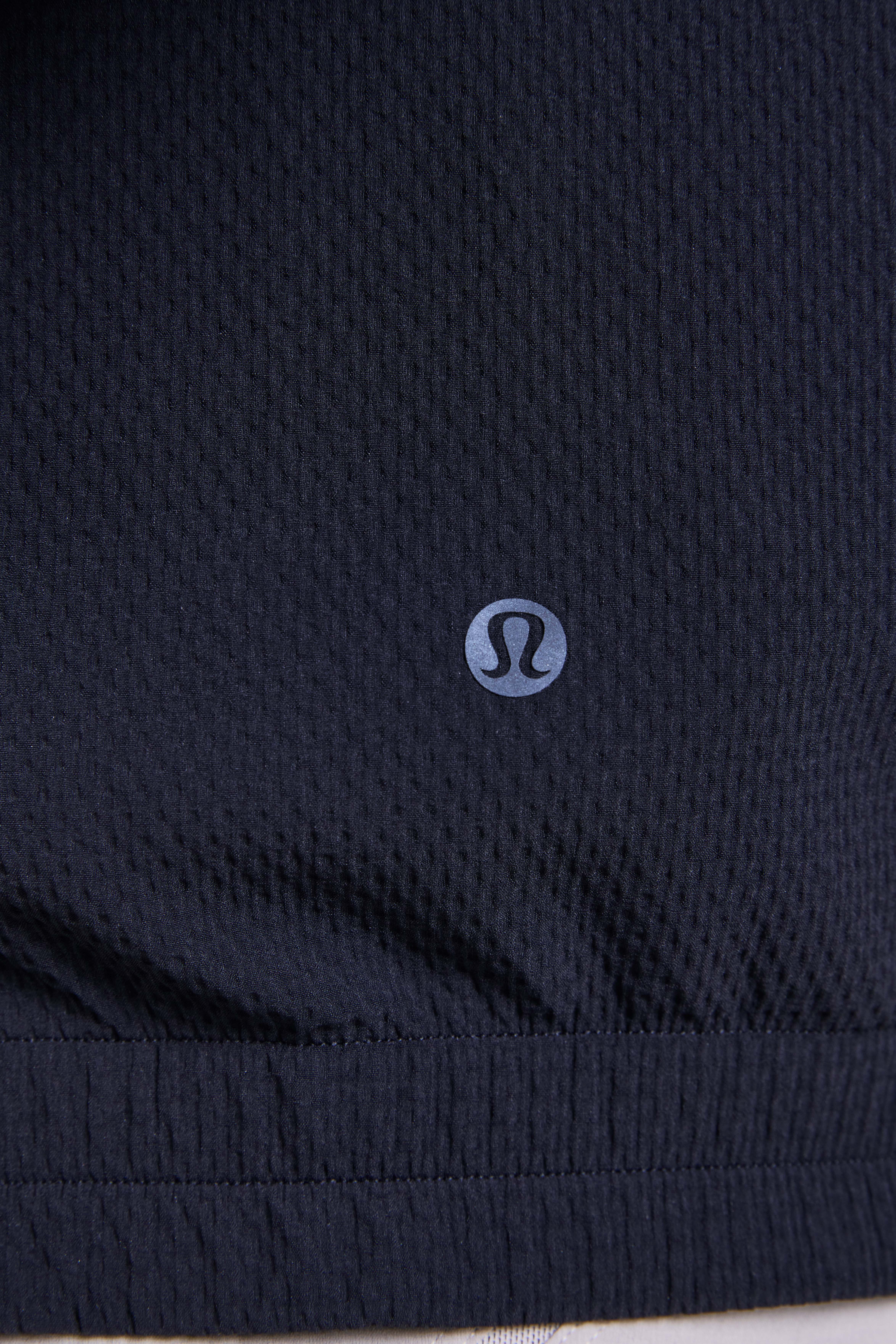 תמונת תקריב דוגמן של License to Train Textured Full Zip