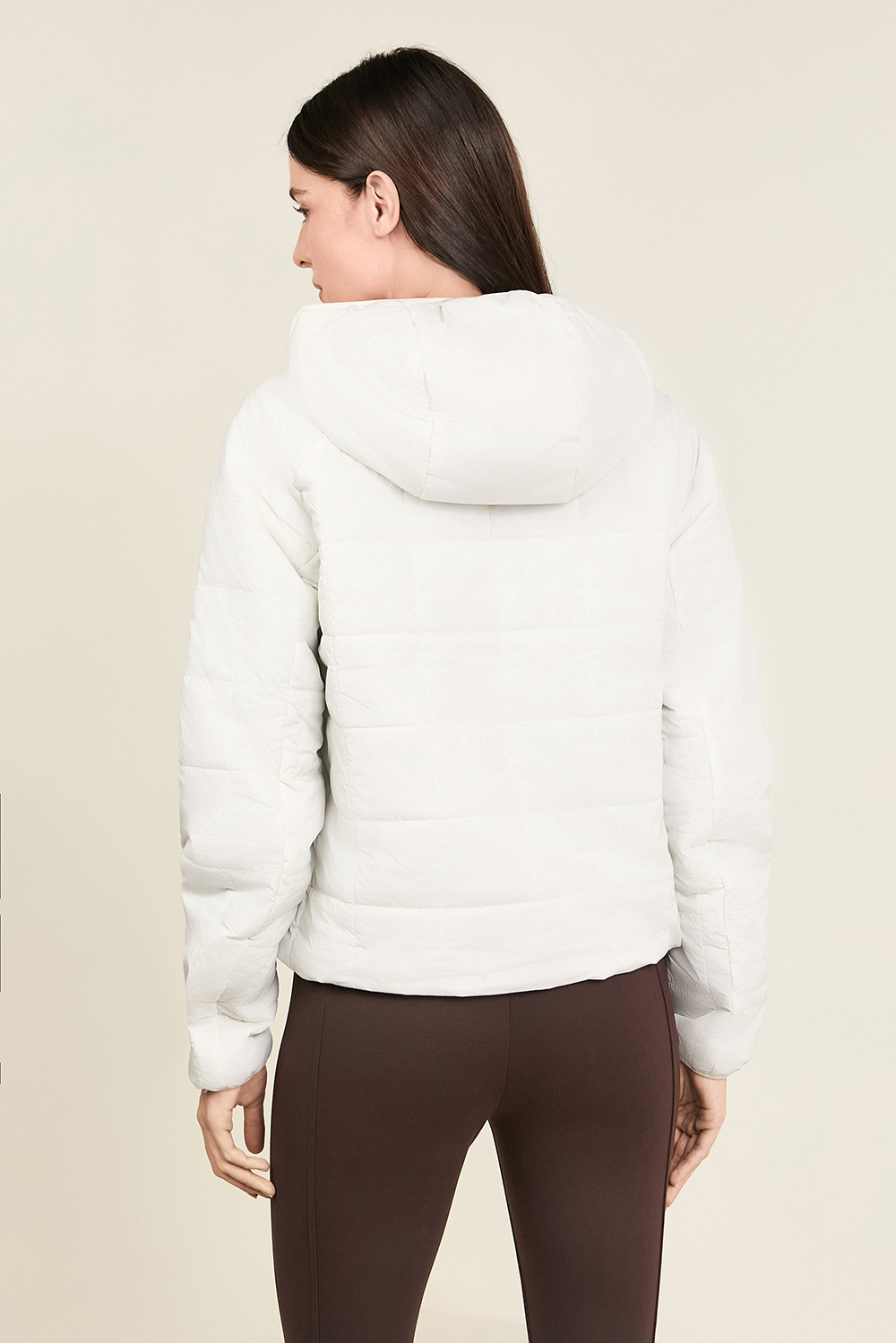 תמונת דוגמן אחורית של Route Ready Lightweight Insulated Vest