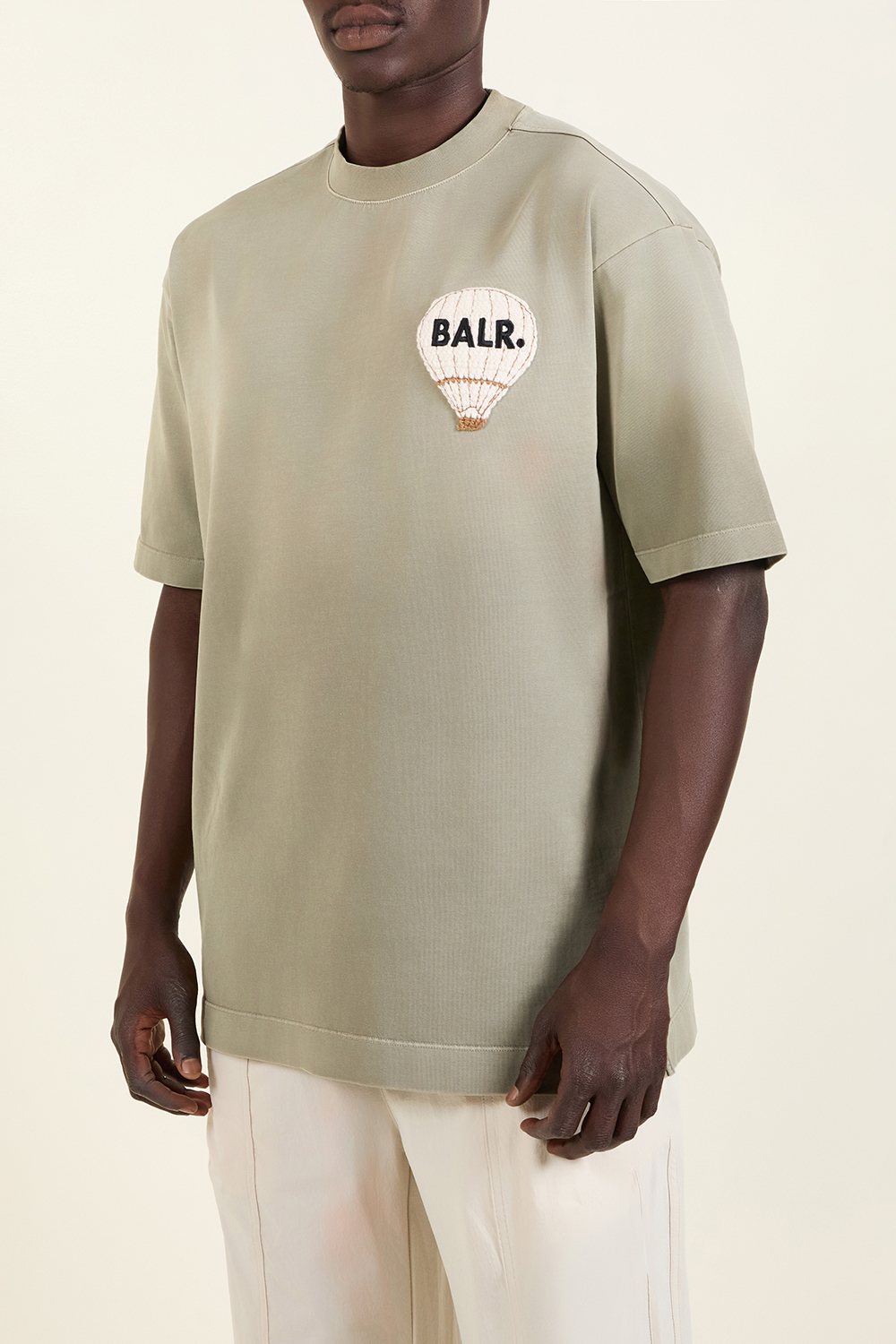 תמונת דוגמן קידמית של חולצת טי