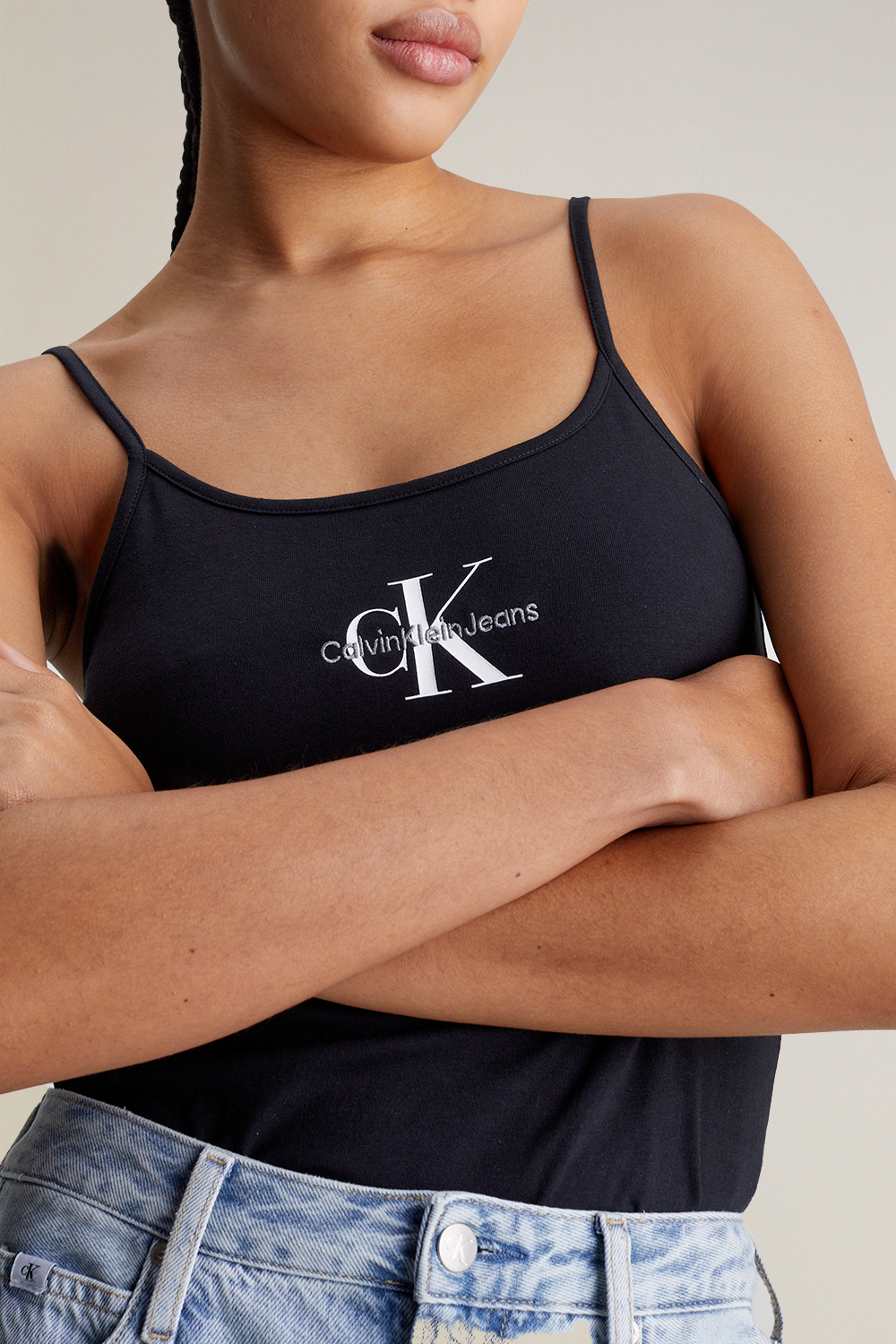 תמונת תקריב דוגמן של גופייה