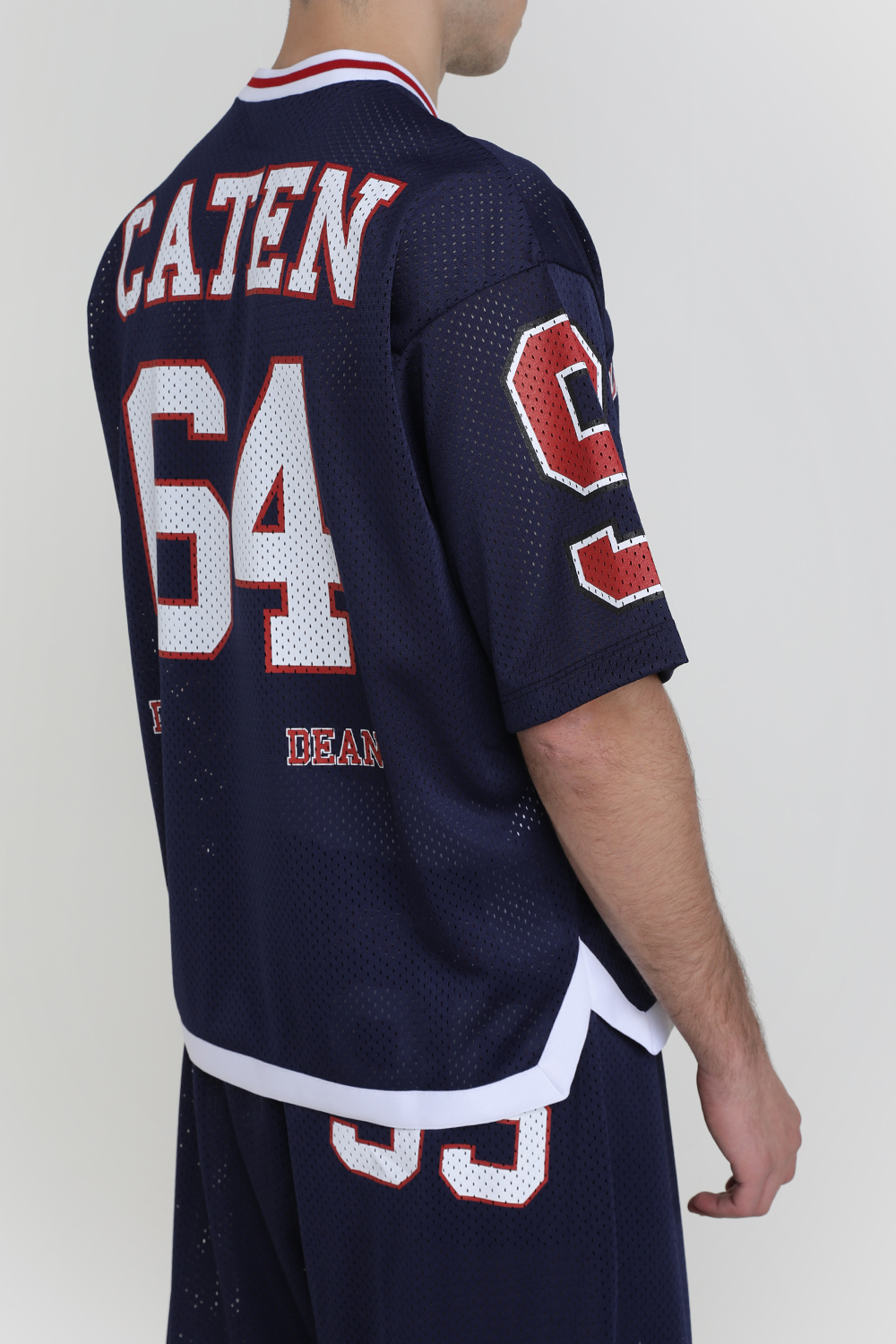 תמונת דוגמן אחורית של חולצת בייסבול