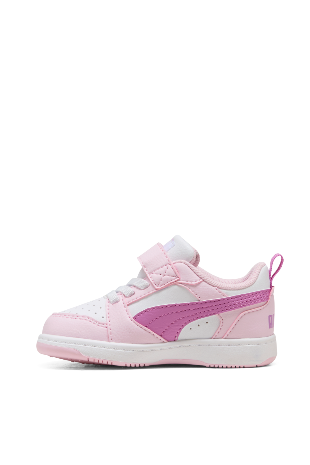 תמונה אחורית של נעלי סניקרס