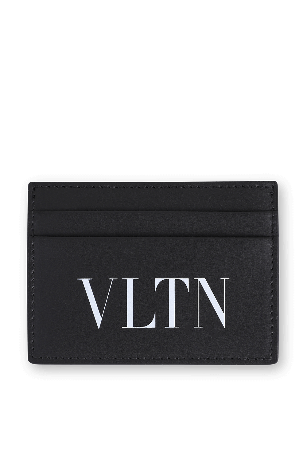 תמונה קידמית של ארנק כרטיסים שחור מעור עם לוגו