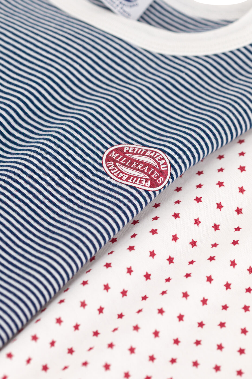 תמונת תקריב של מארז שתי פיג'מות כותנה - גילאי 2-5