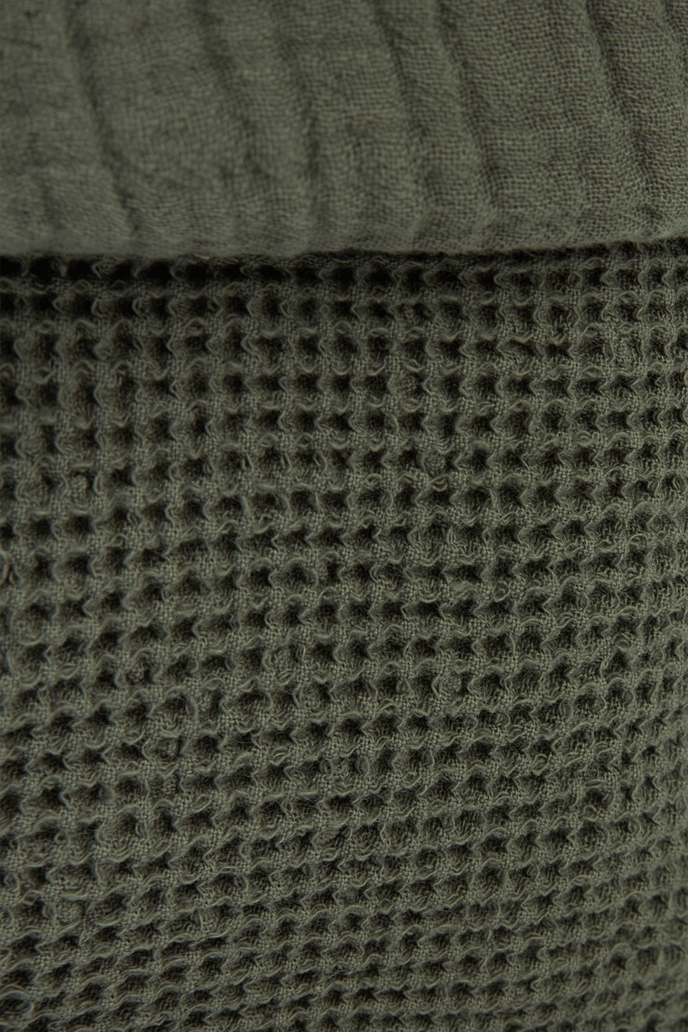 תמונה אחורית של סלסלת אחסון