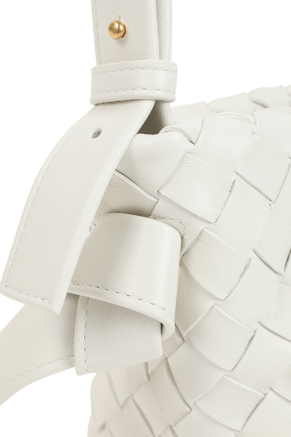 תמונת תקריב של תיק צד שתי וערב לבן