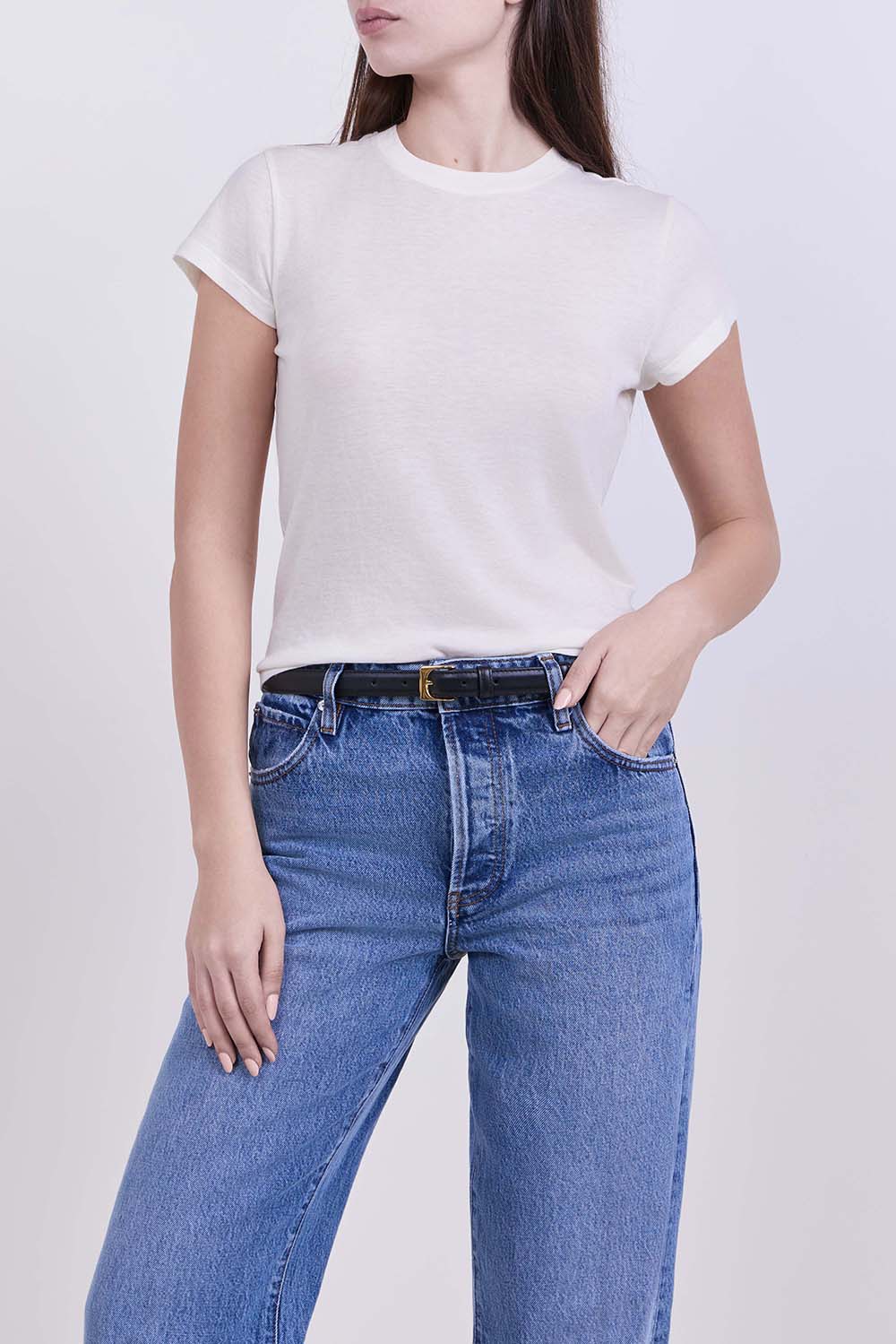 תמונת דוגמן קידמית של חולצת טי בגזרה ישרה