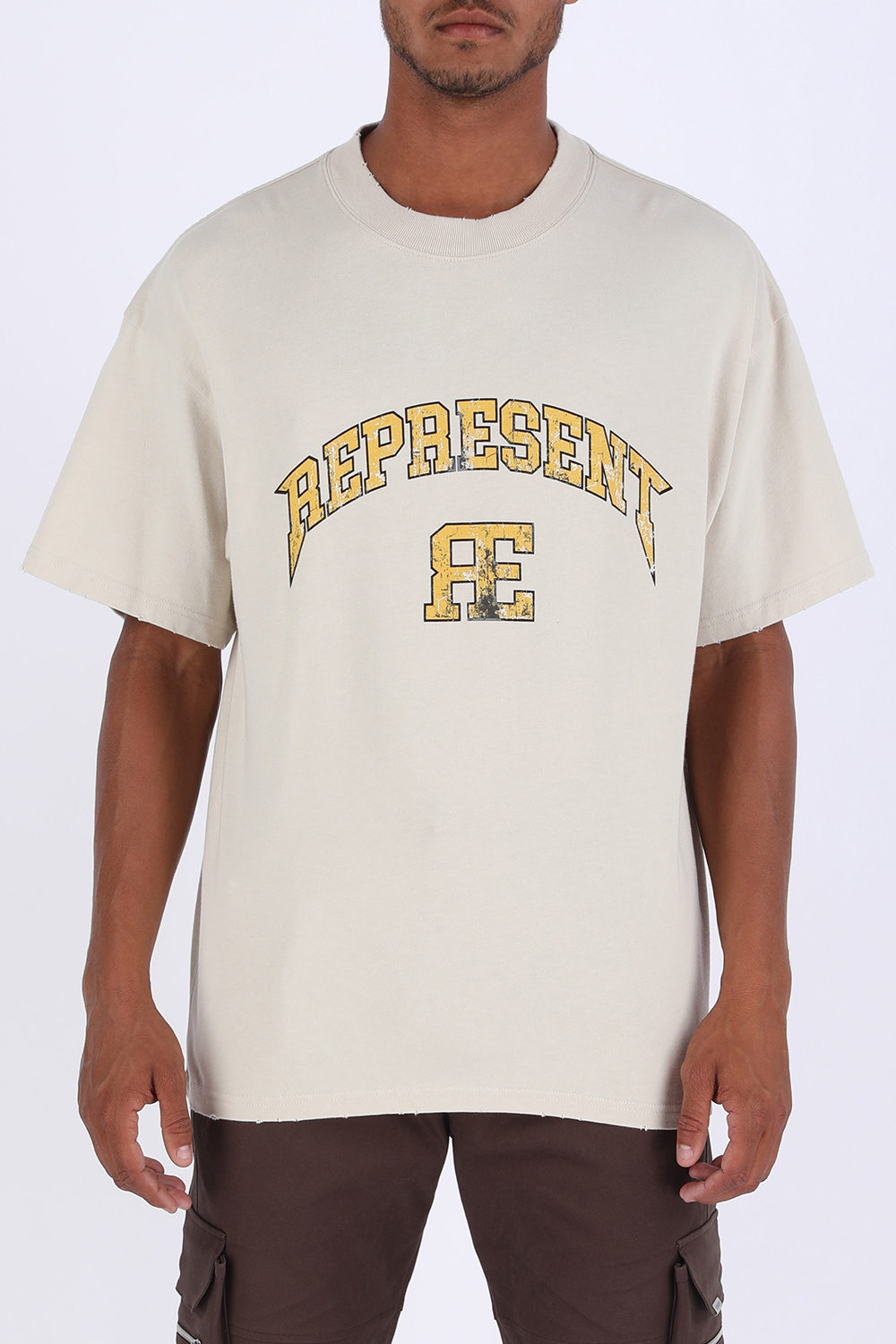 תמונת דוגמן קידמית של Varsity Logo Tshirt in Off White