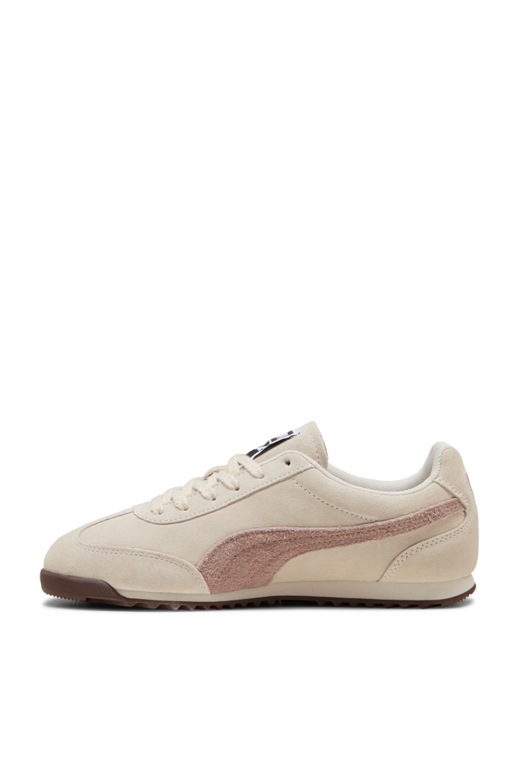 תמונה אחורית של נעלי סניקרס