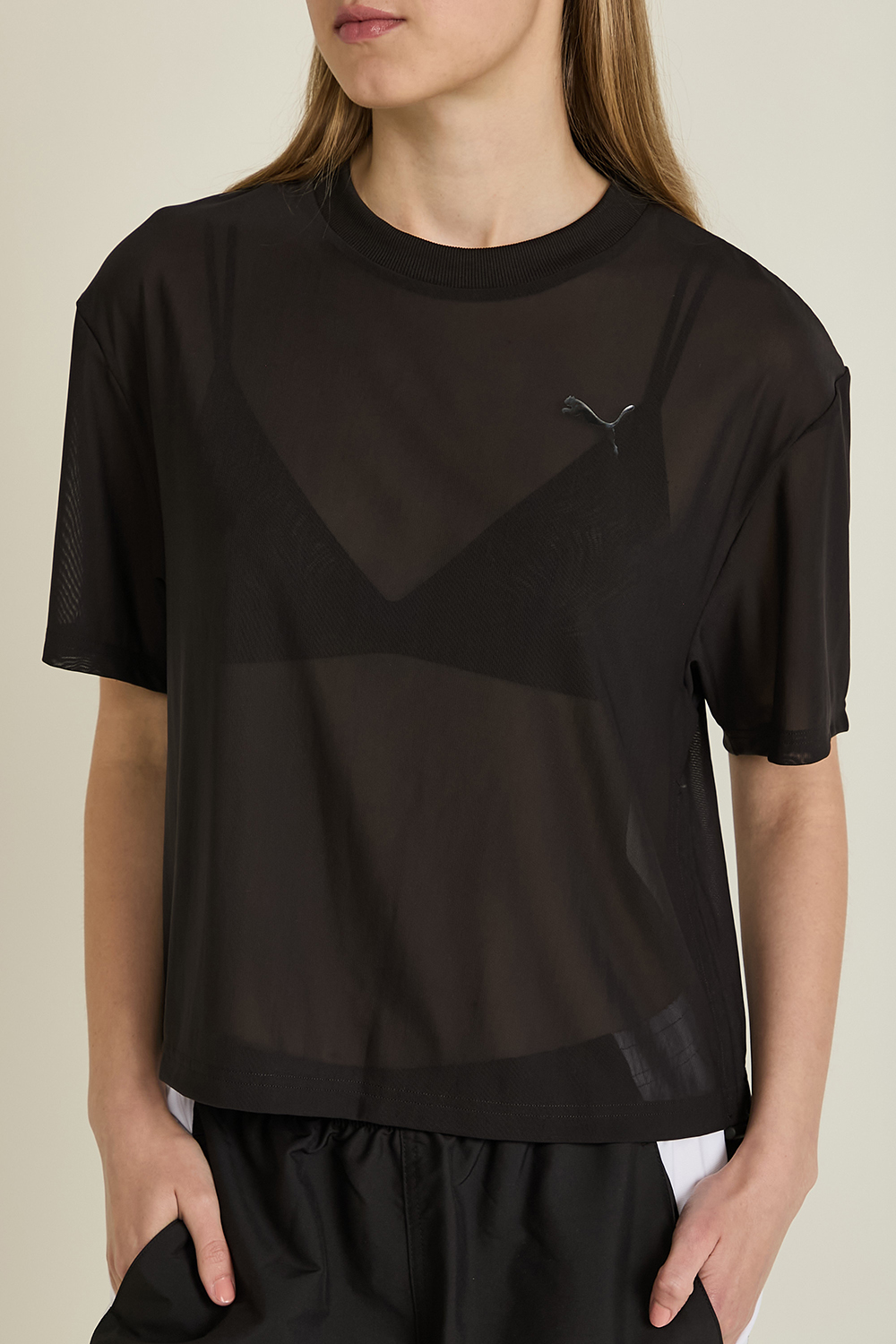 תמונת תקריב דוגמן של חולצת רשת