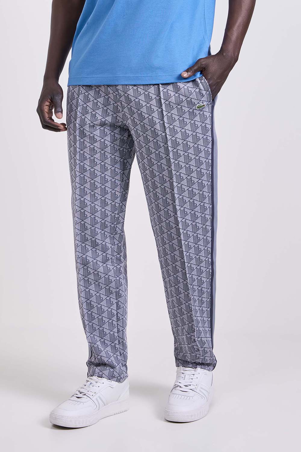 תמונת דוגמן קידמית של מכנסיים ארוכים