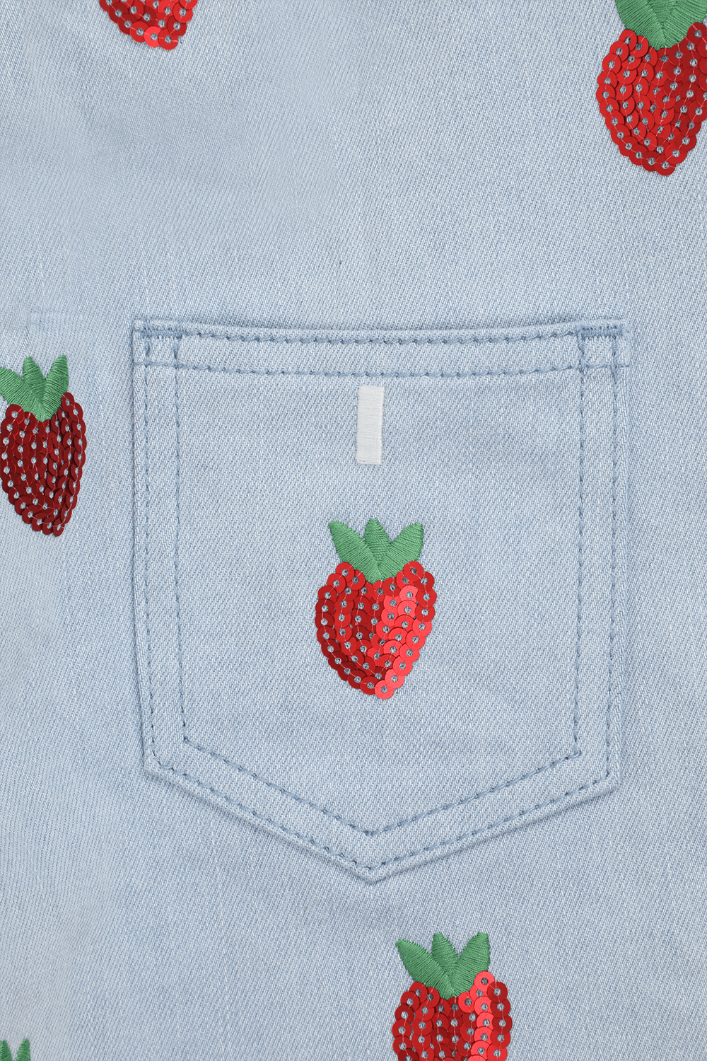 תמונת פנים של גילאי 4-14 אוברול ג'ינס בהיר עם תותים רקומים