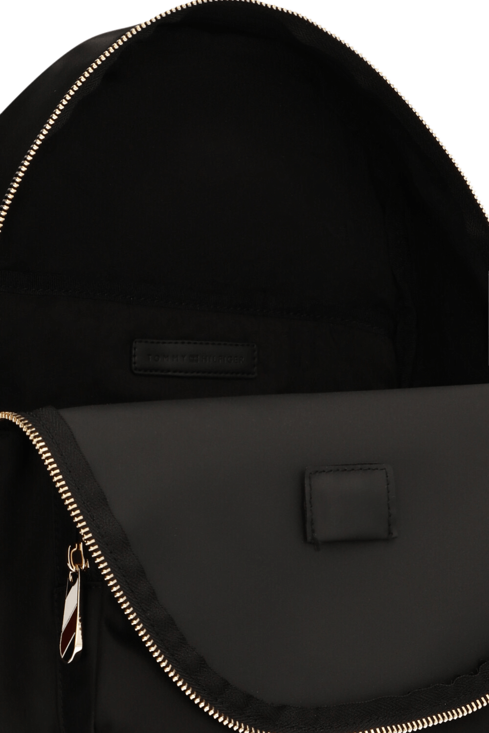 תמונת פנים של תיק גב