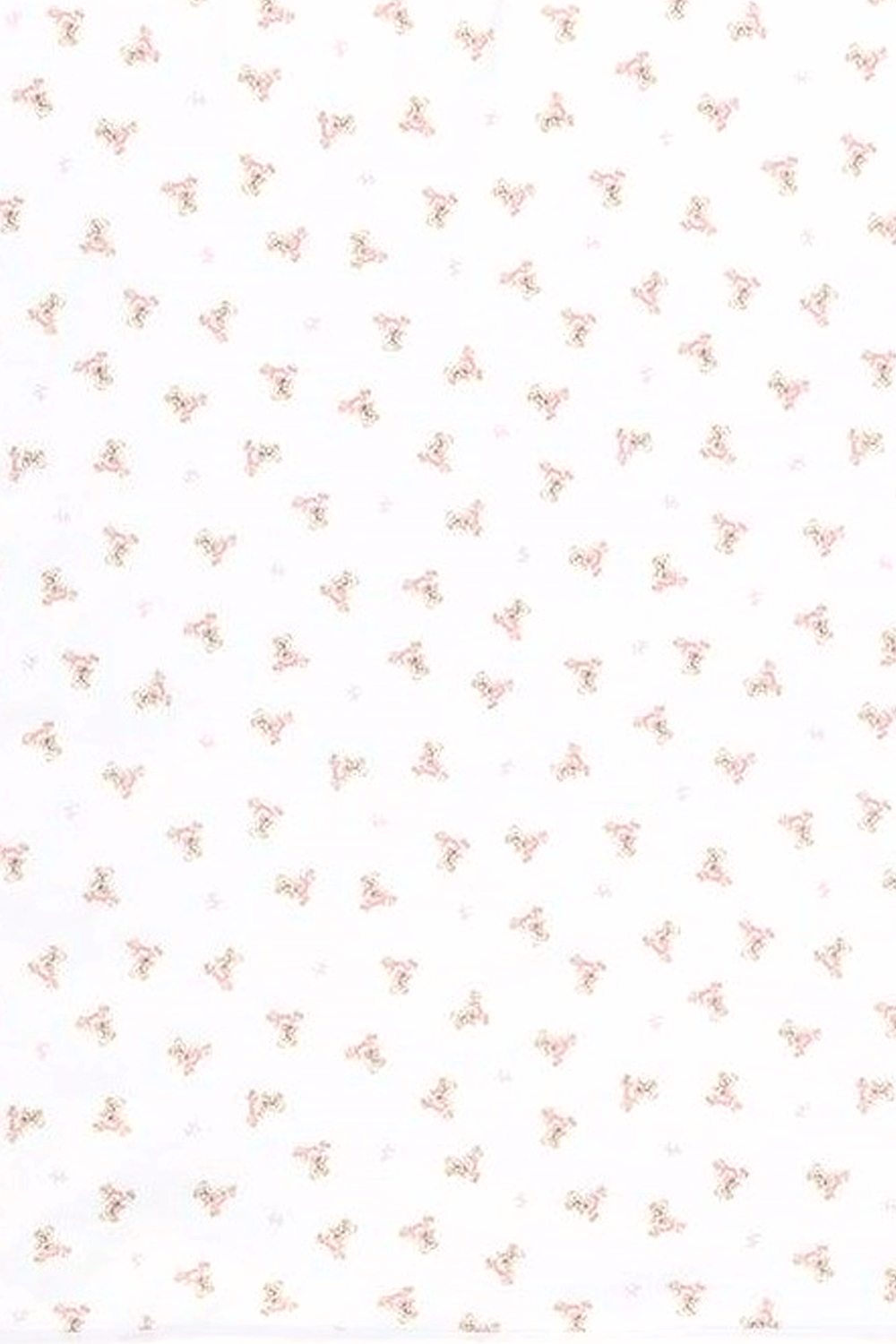 תמונת תקריב של שמיכת תינוקות לבנה עם דובי ורוד אול אובר