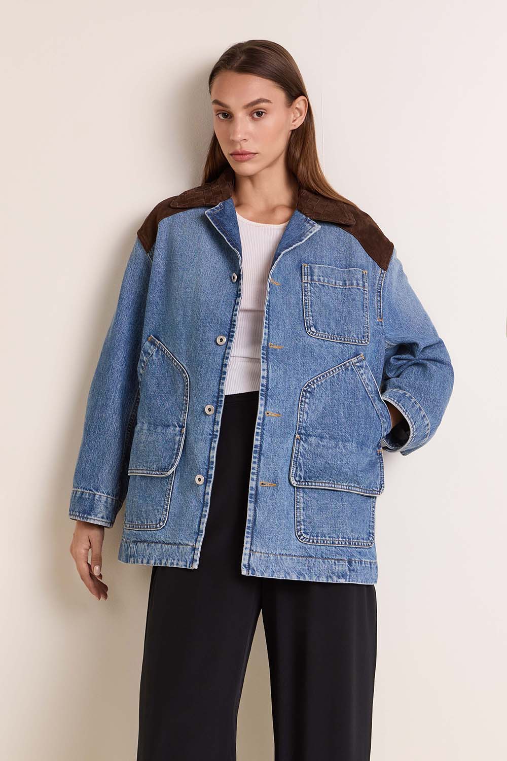 תמונת דוגמן קידמית של ז'קט ג'ינס מחויט