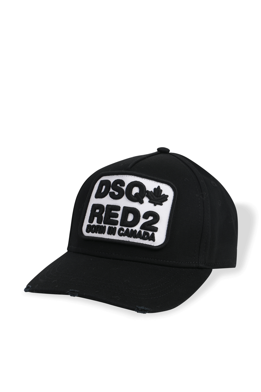 תמונה קידמית של כובע בייסבול עם רקמת לוגו בצבע שחור