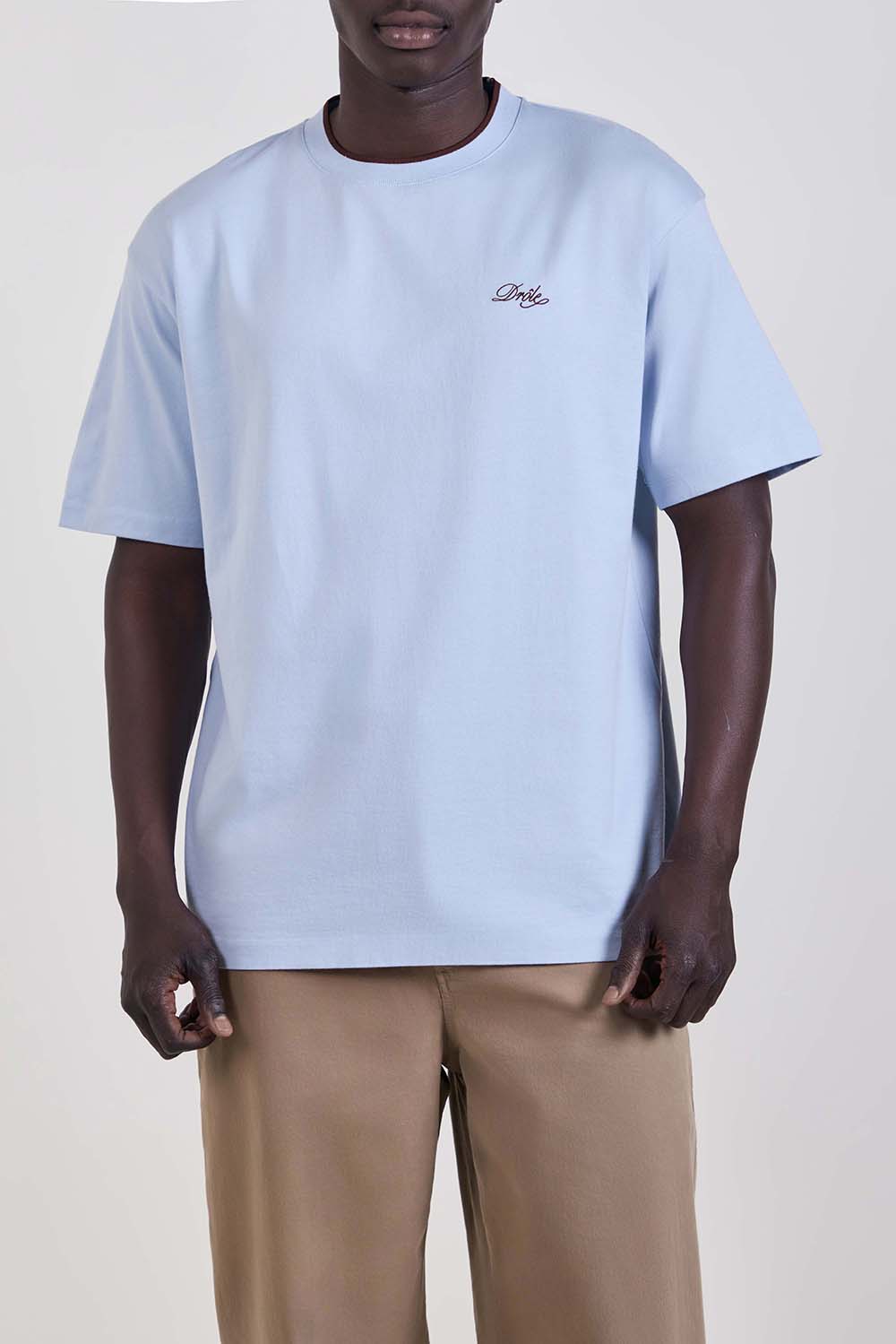 תמונת דוגמן קידמית של חולצת טי