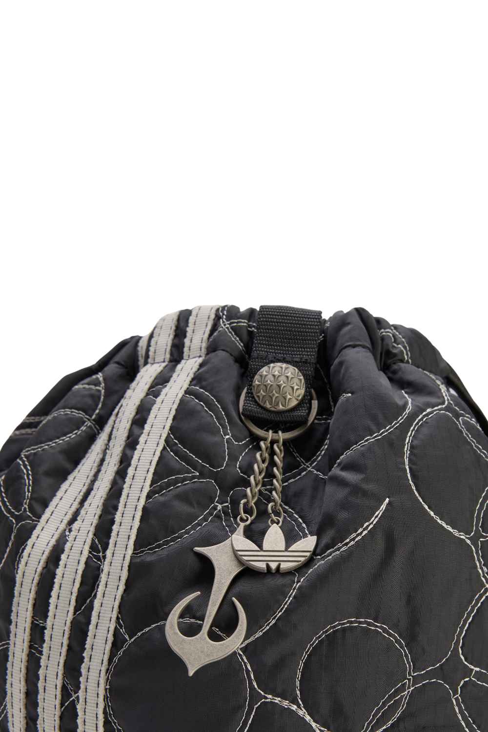 תמונת פנים של תיק שרוכים אדידס X טאג קלאב