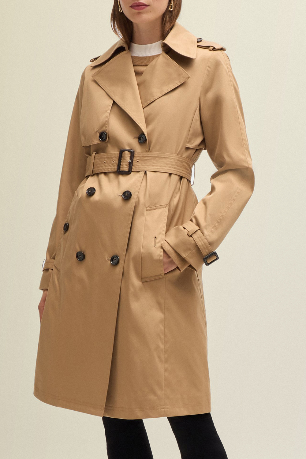 תמונת דוגמן קידמית של מעיל טרנץ'