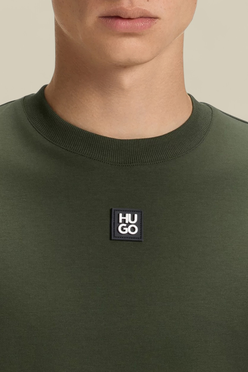 תמונת תקריב דוגמן של חולצת טי