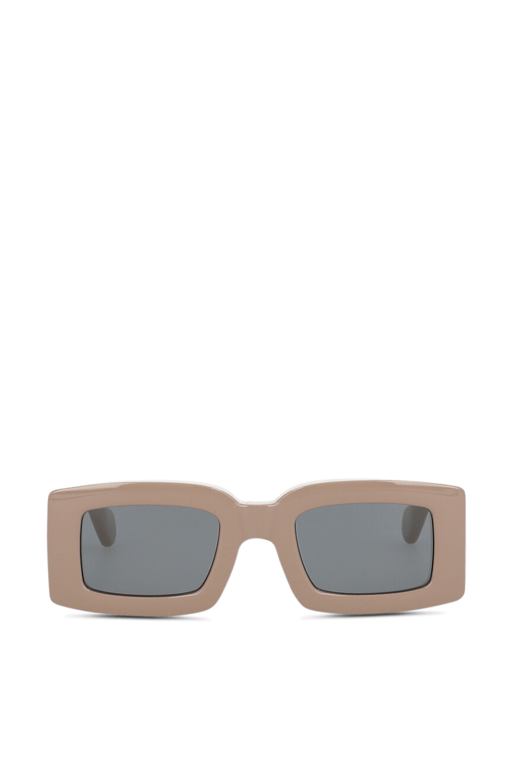 תמונה קידמית של משקפי שמש מרובעים