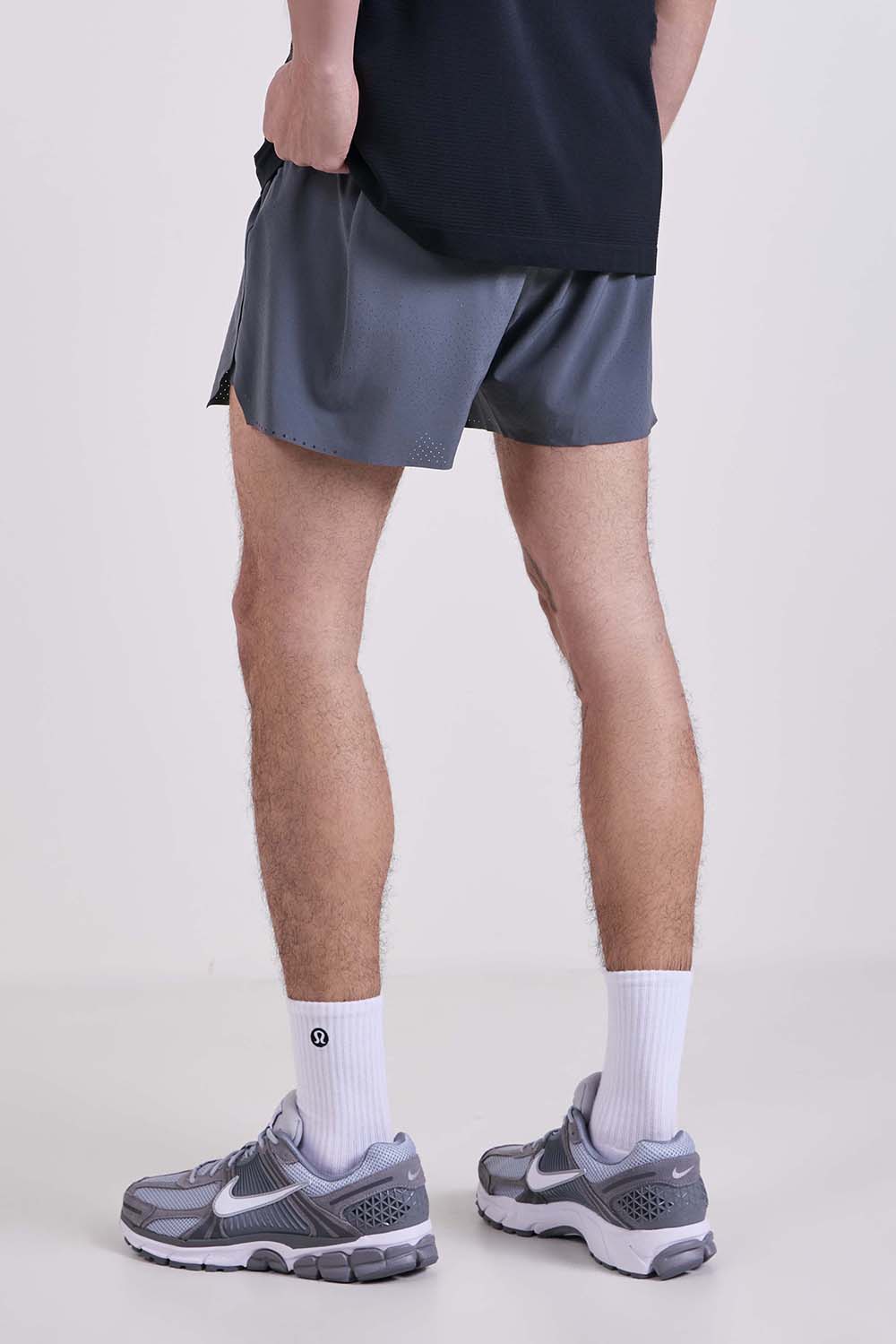 תמונת דוגמן אחורית של Fast And Free Running Short Lined 5