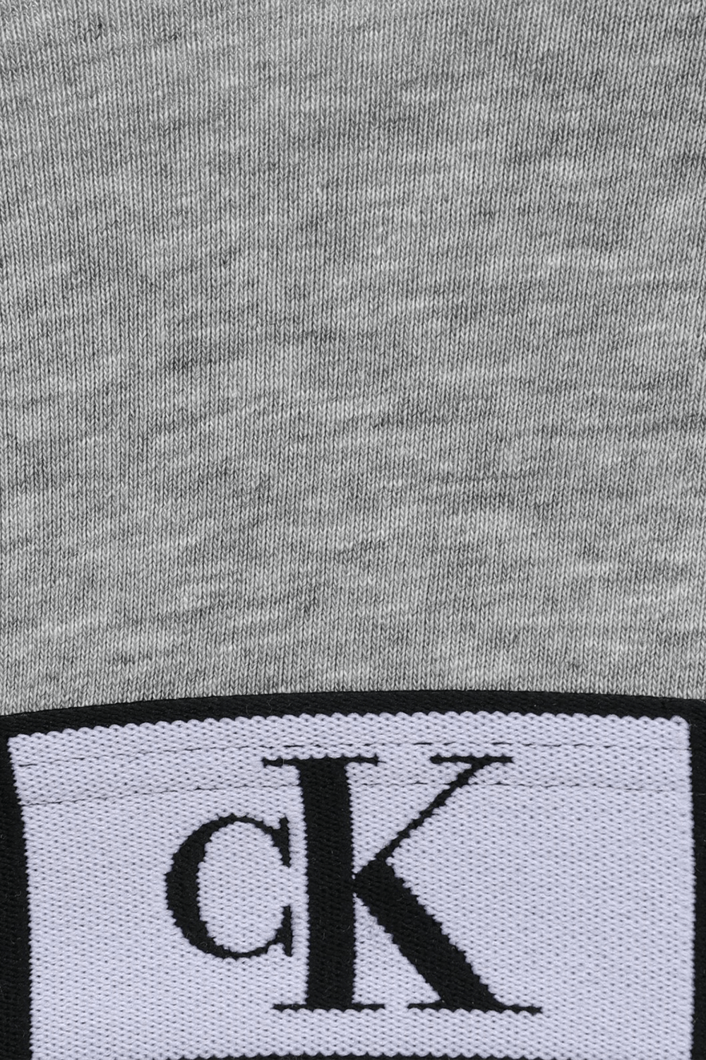 תמונה אחורית של טופ ספורטיבי