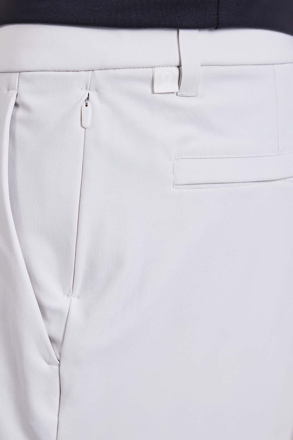 תמונת תקריב דוגמן של ABC Classic-Fit Short 7'' Warpstreme