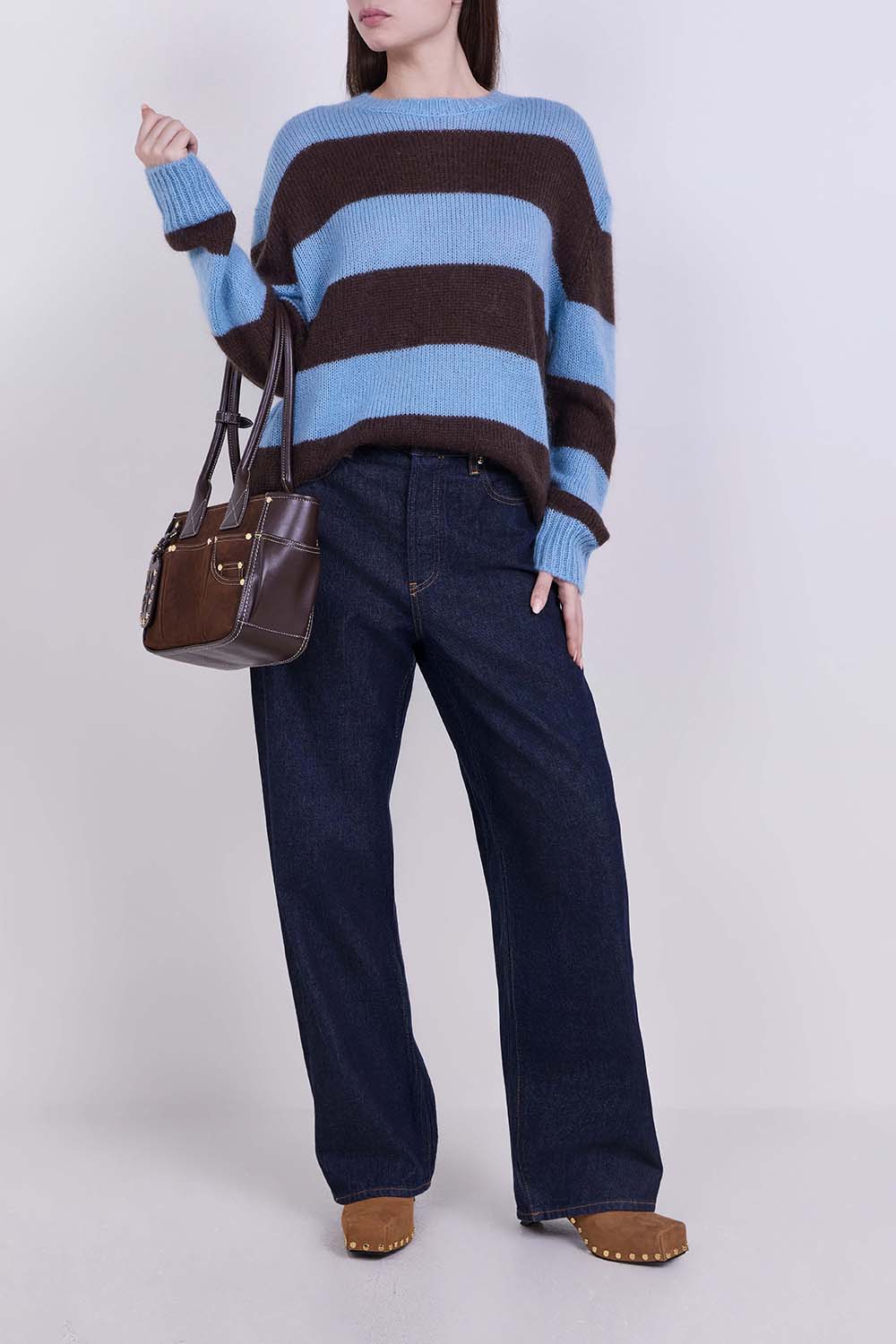 תמונת דוגמן קידמית של תיק כתף פוזי סמול זמש