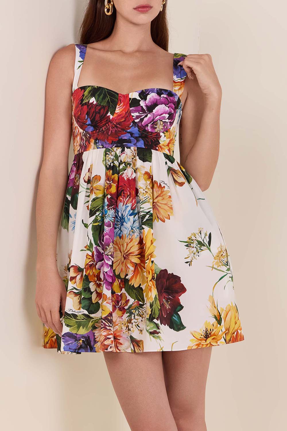 תמונת דוגמן קידמית של שמלת מיני עם מכנסון תואם