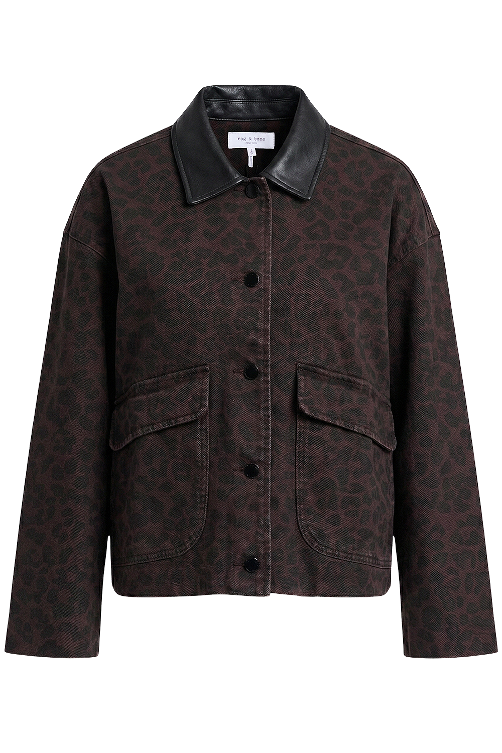 תמונה קידמית של ז'קט בהדפס מנומר