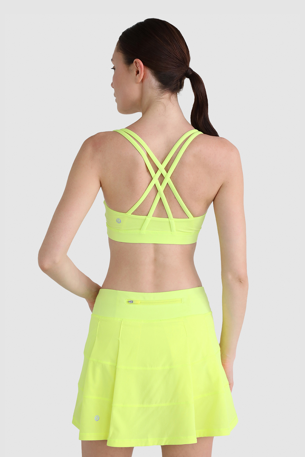 תמונת דוגמן אחורית של Energy Bra