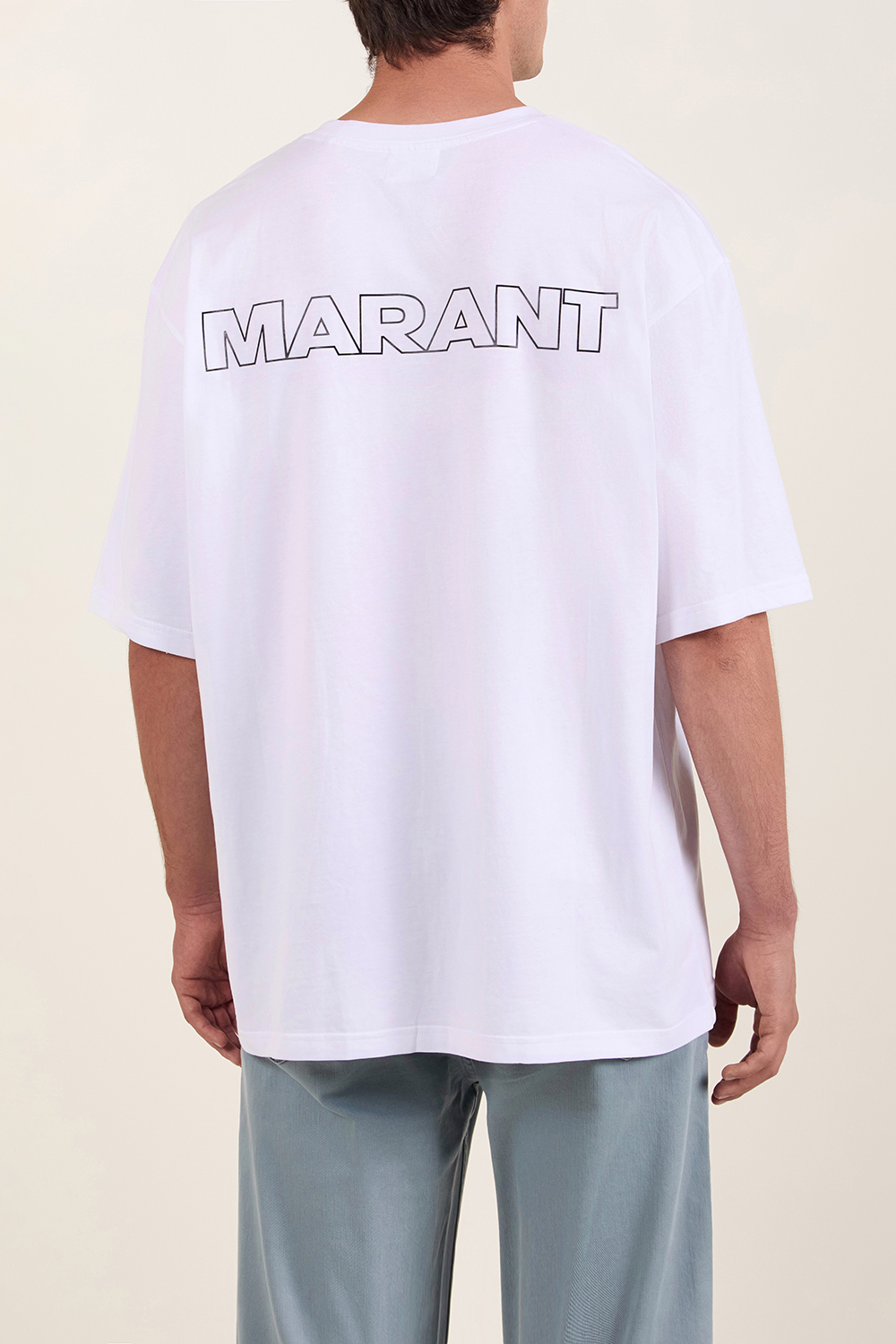 תמונת דוגמן אחורית של חולצת טי