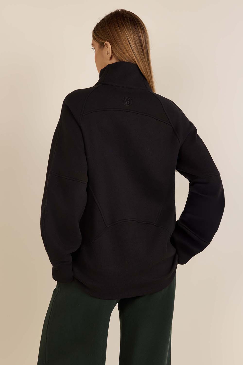 תמונת דוגמן אחורית של Scuba Oversized Funnel-Neck Half Zip