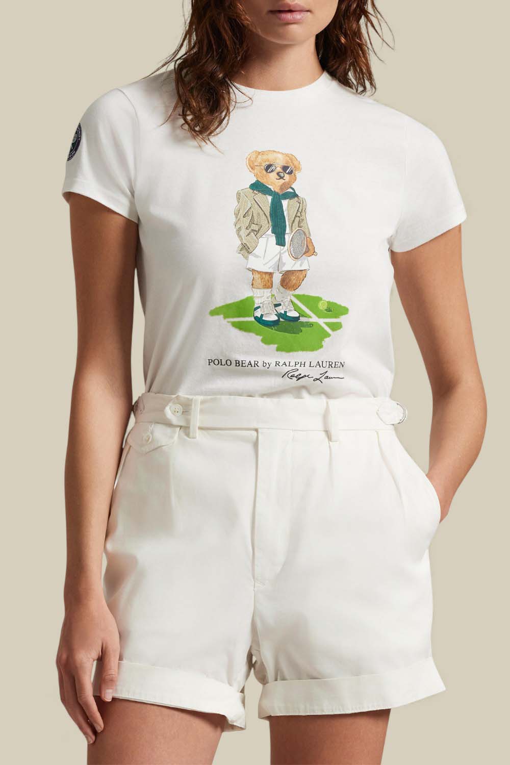 תמונת דוגמן קידמית של חולצת טי דובי פולו