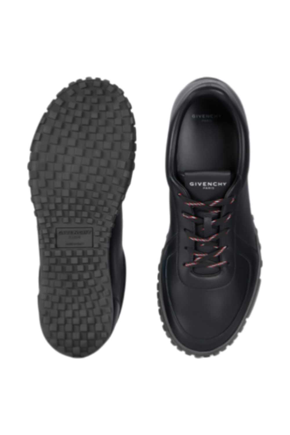 תמונת תקריב של נעלי סניקרס גלייד