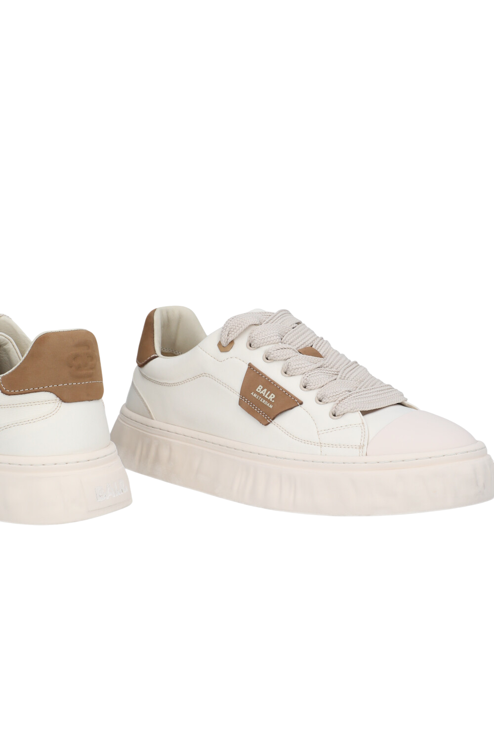 תמונת תקריב של סניקרס