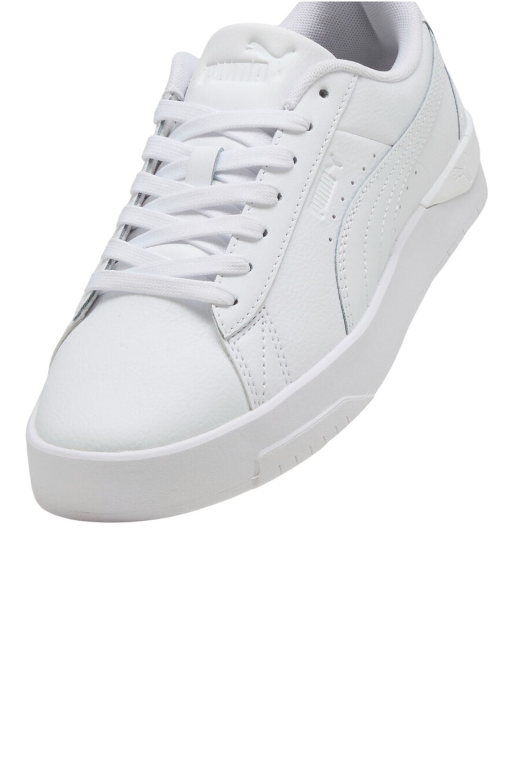 תמונה אחורית של נעלי סניקרס