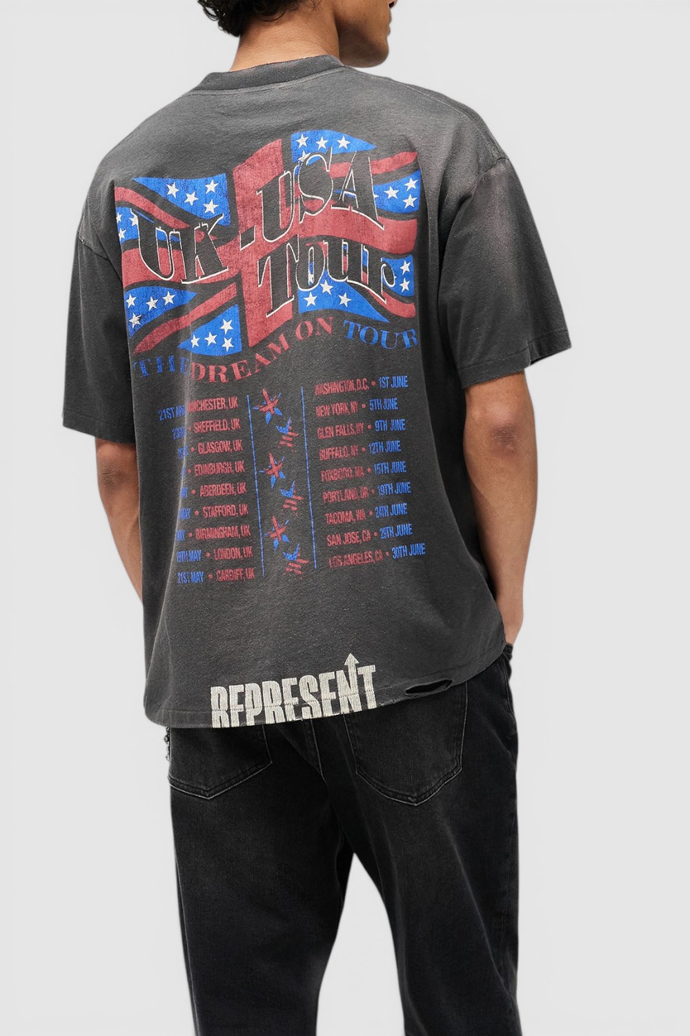 תמונת דוגמן אחורית של חולצת טי אוברסייז