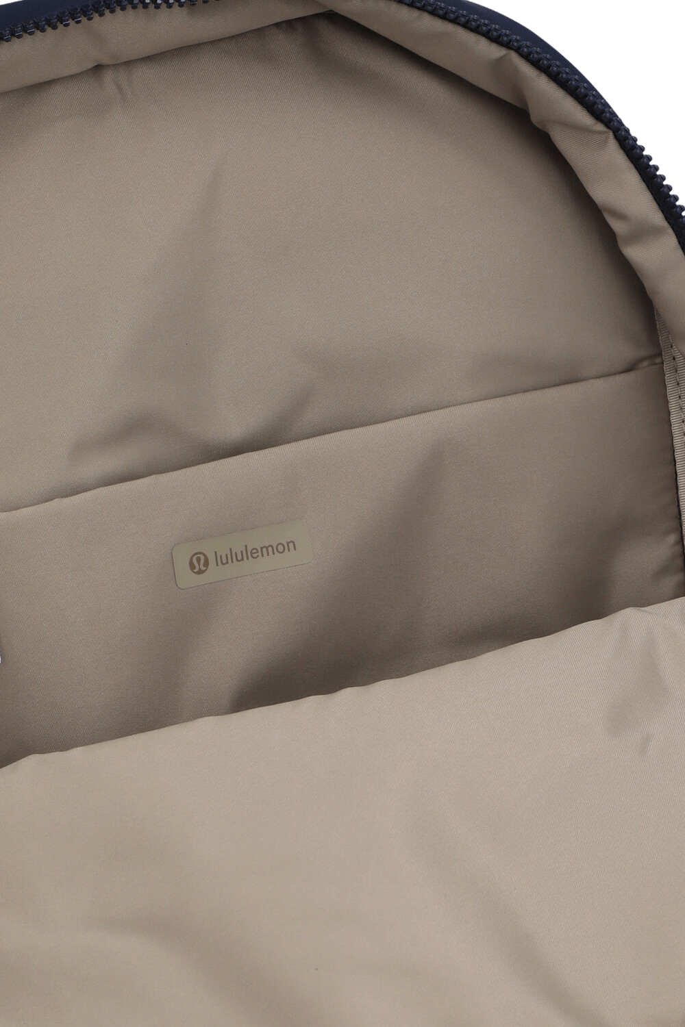 תמונת פנים של Everywhere Backpack