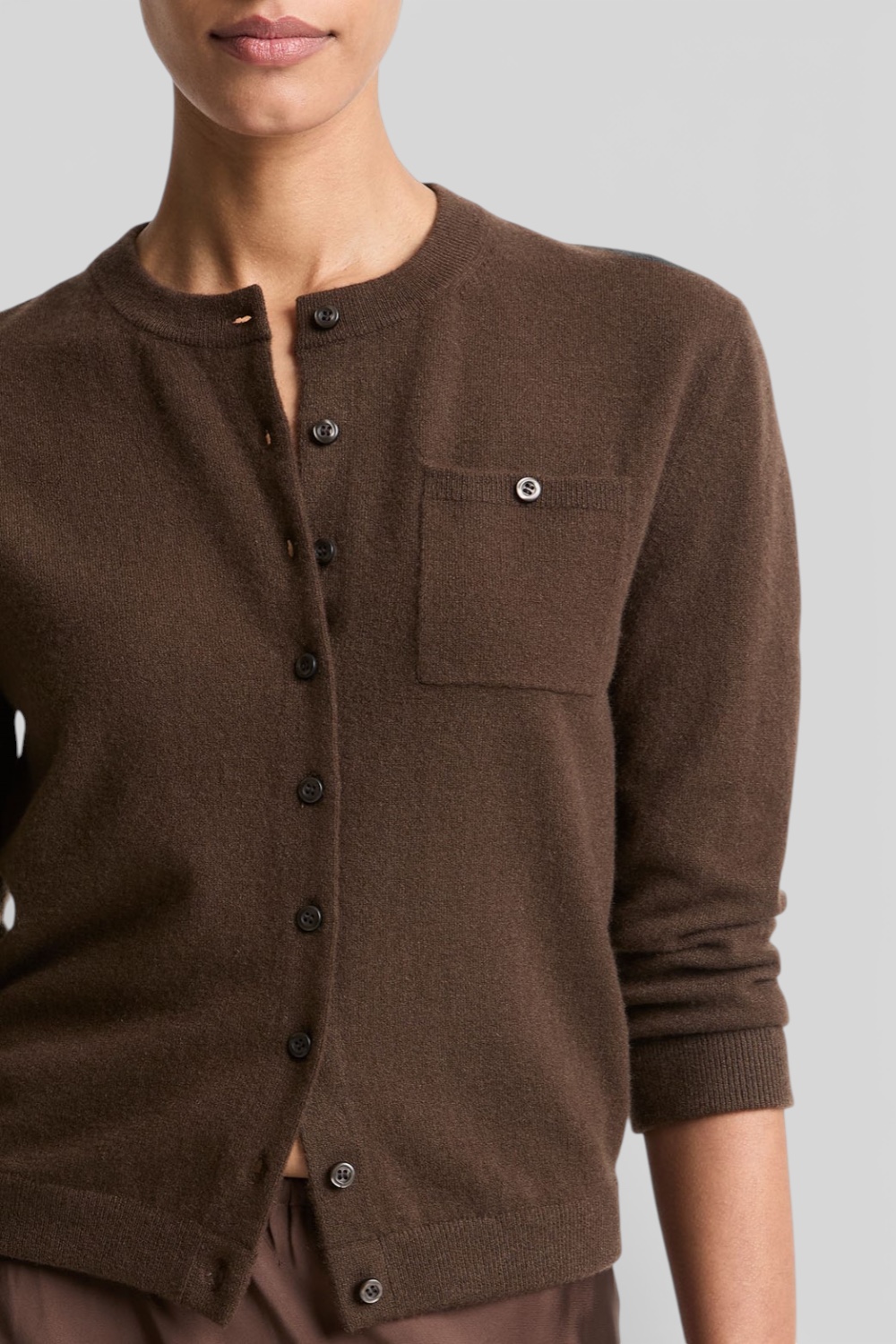 תמונת תקריב דוגמן של סריג קרדיגן