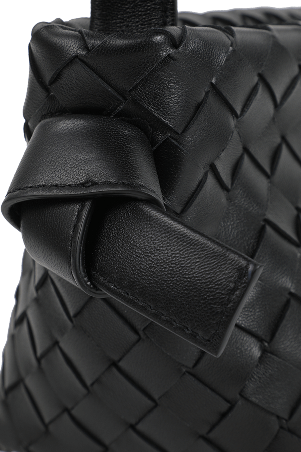 תמונת תקריב של תיק צד שתי וערב שחור