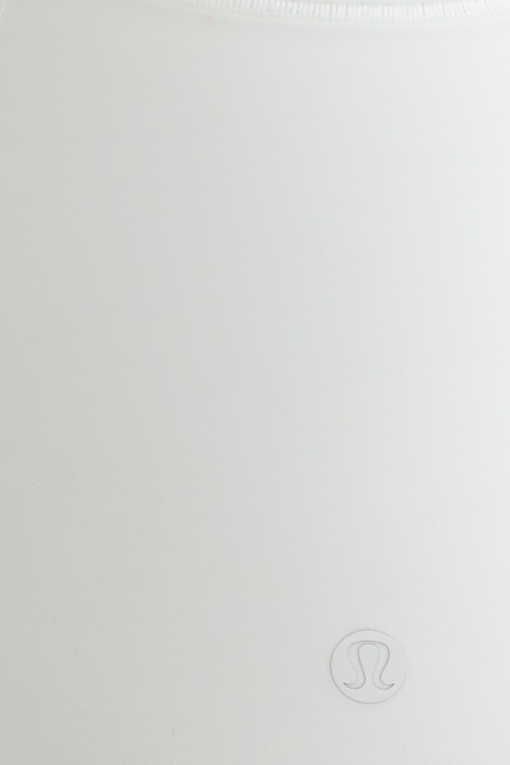 תמונת תקריב דוגמן של Wundermost Nulu Scoop Neck Cropped Tank Top