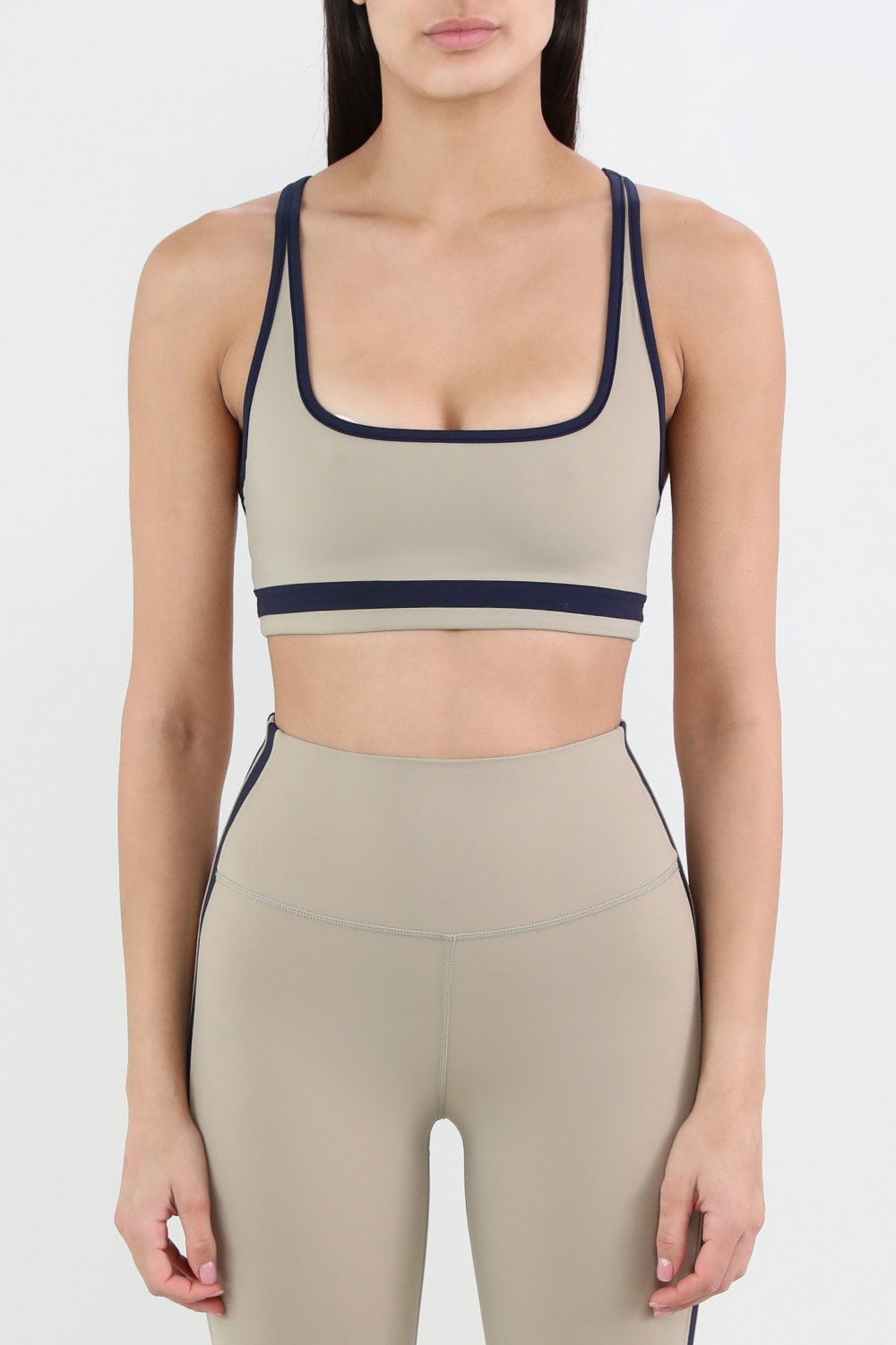 תמונת דוגמן קידמית של טופ ספורטיבי ביאנקה