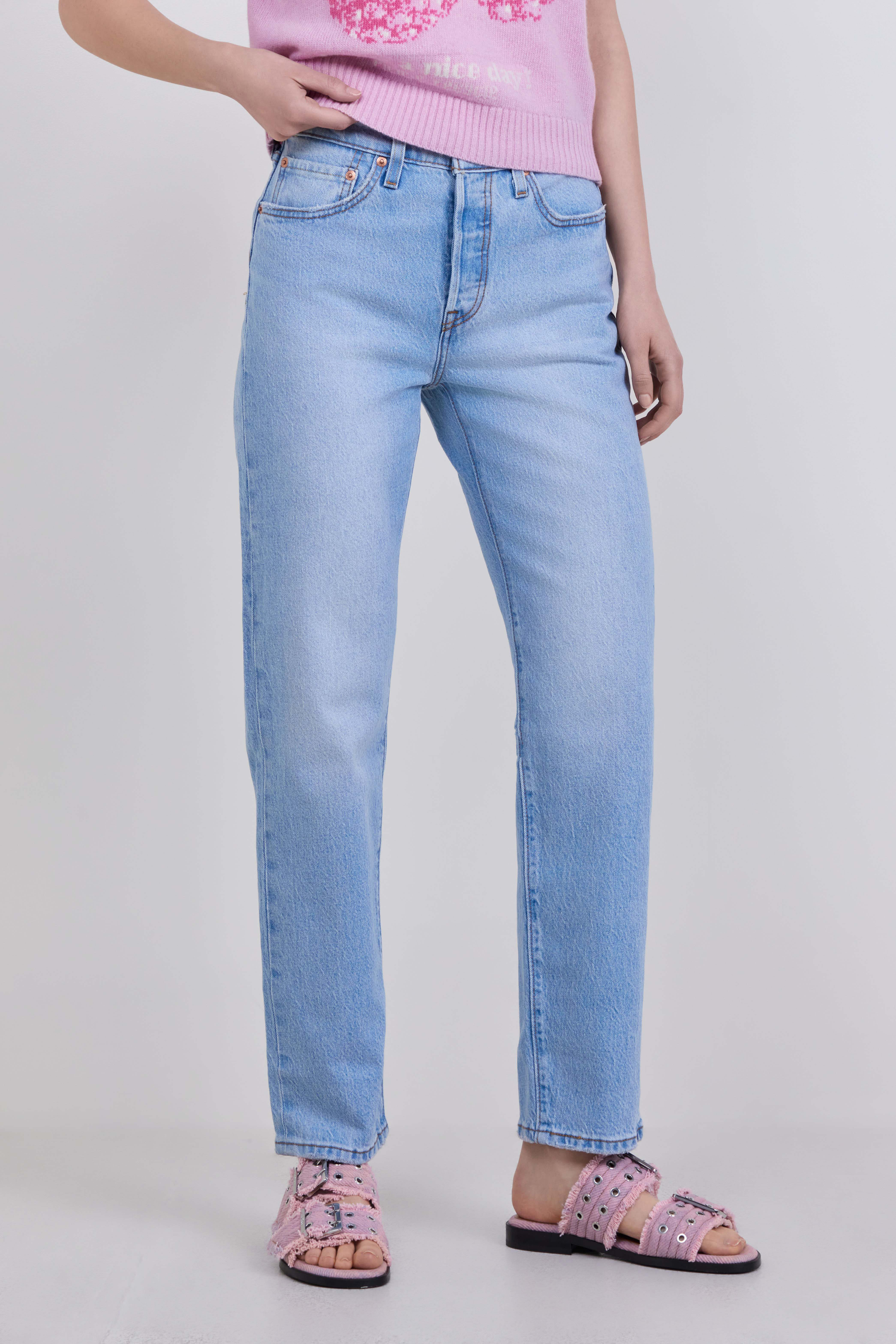 תמונת דוגמן קידמית של מכנסי ג'ינס קרופ 501