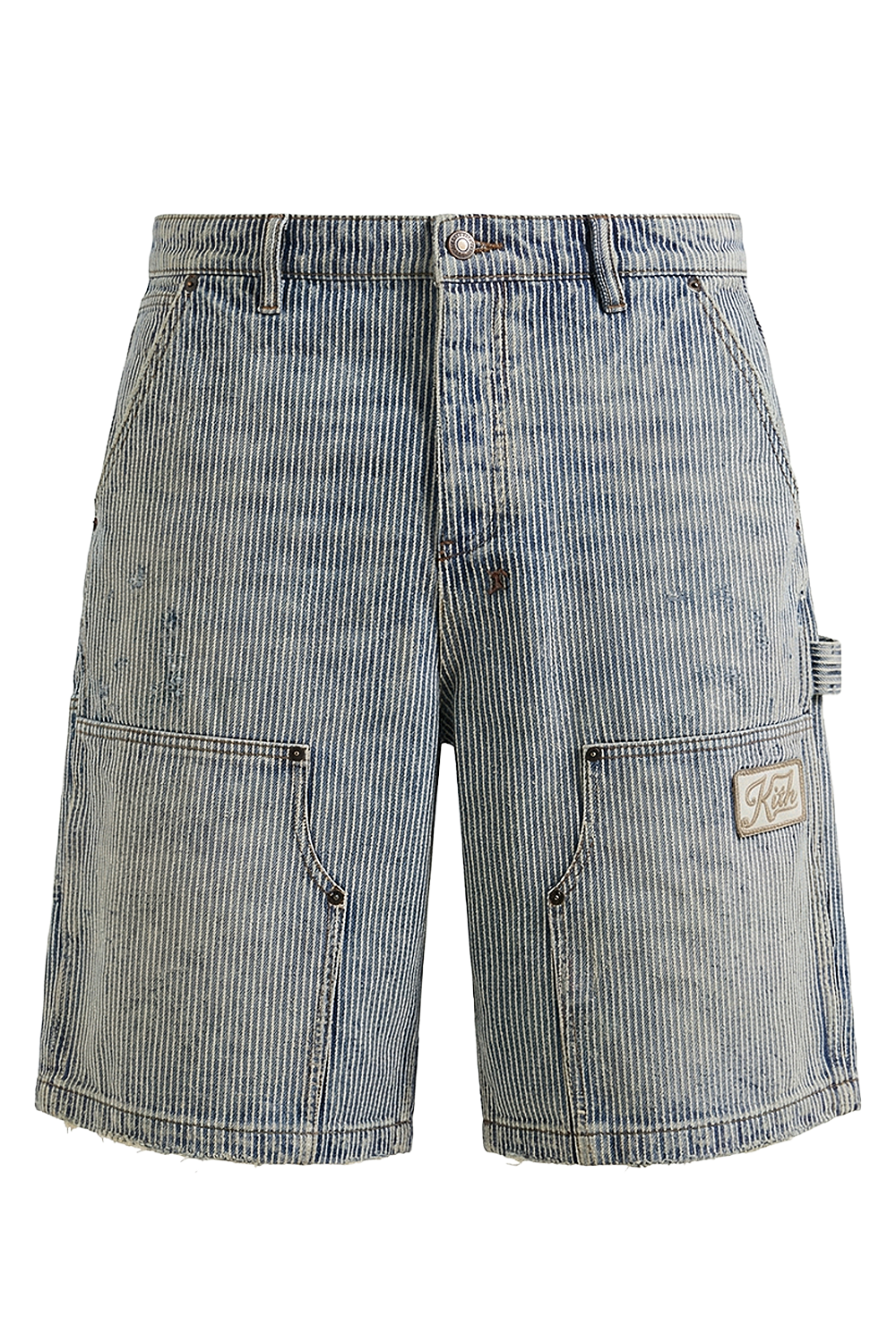 תמונה קידמית של מכנסי ברמודה אוברסייז