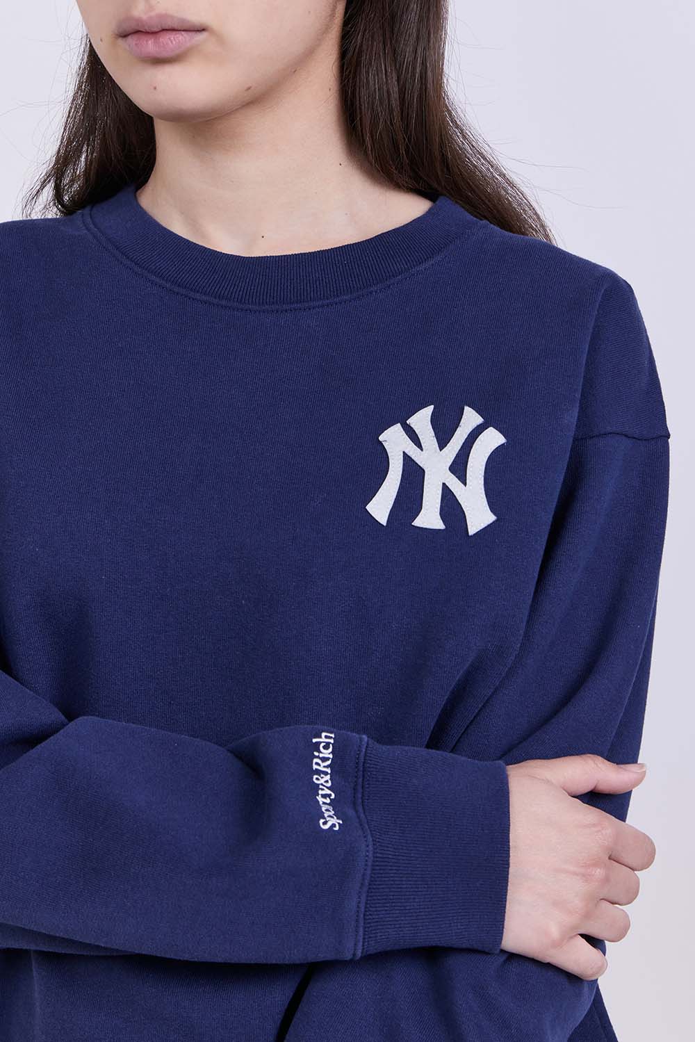 תמונת תקריב דוגמן של סווטשירט יאנקיז