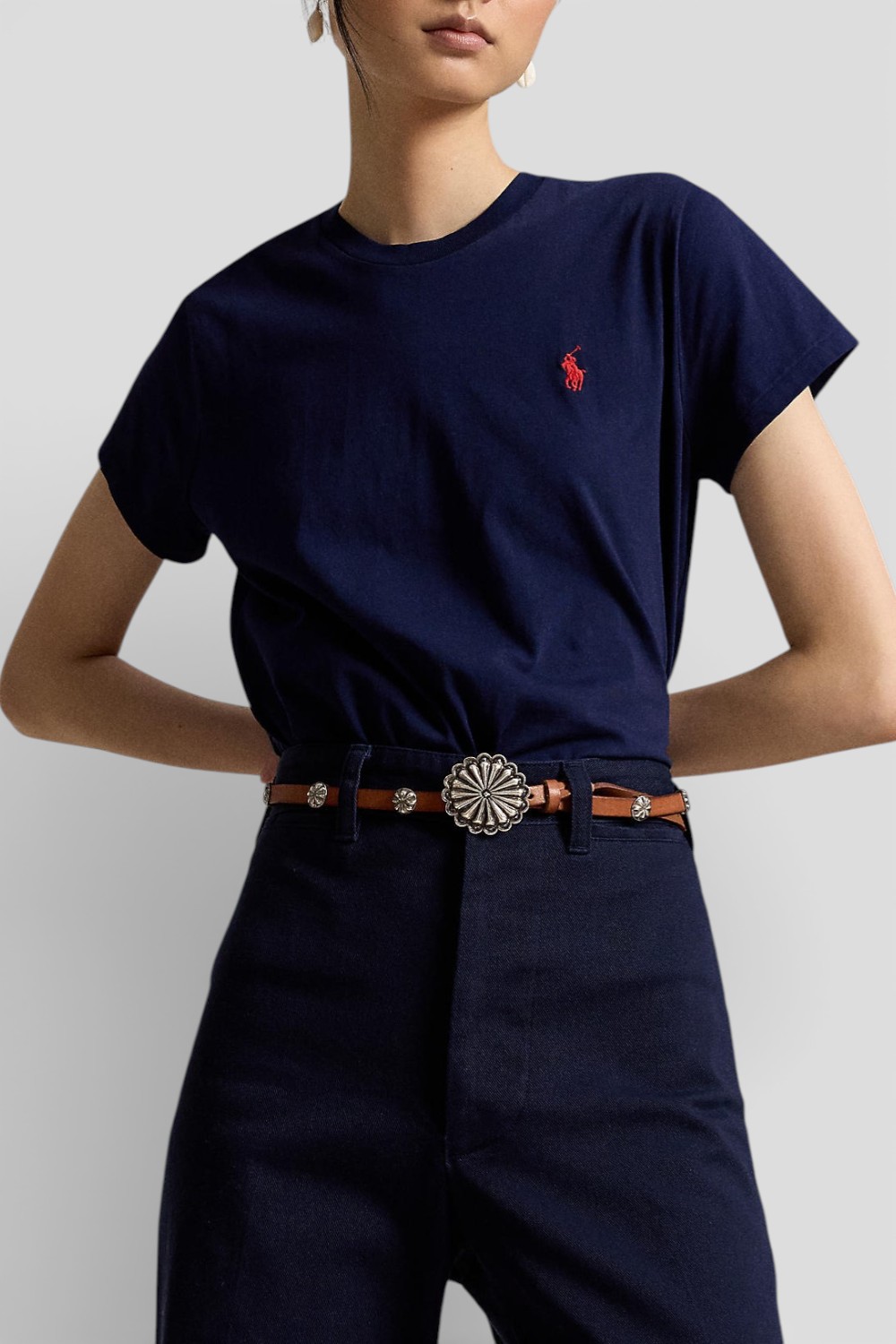 תמונת דוגמן קידמית של חולצת טי