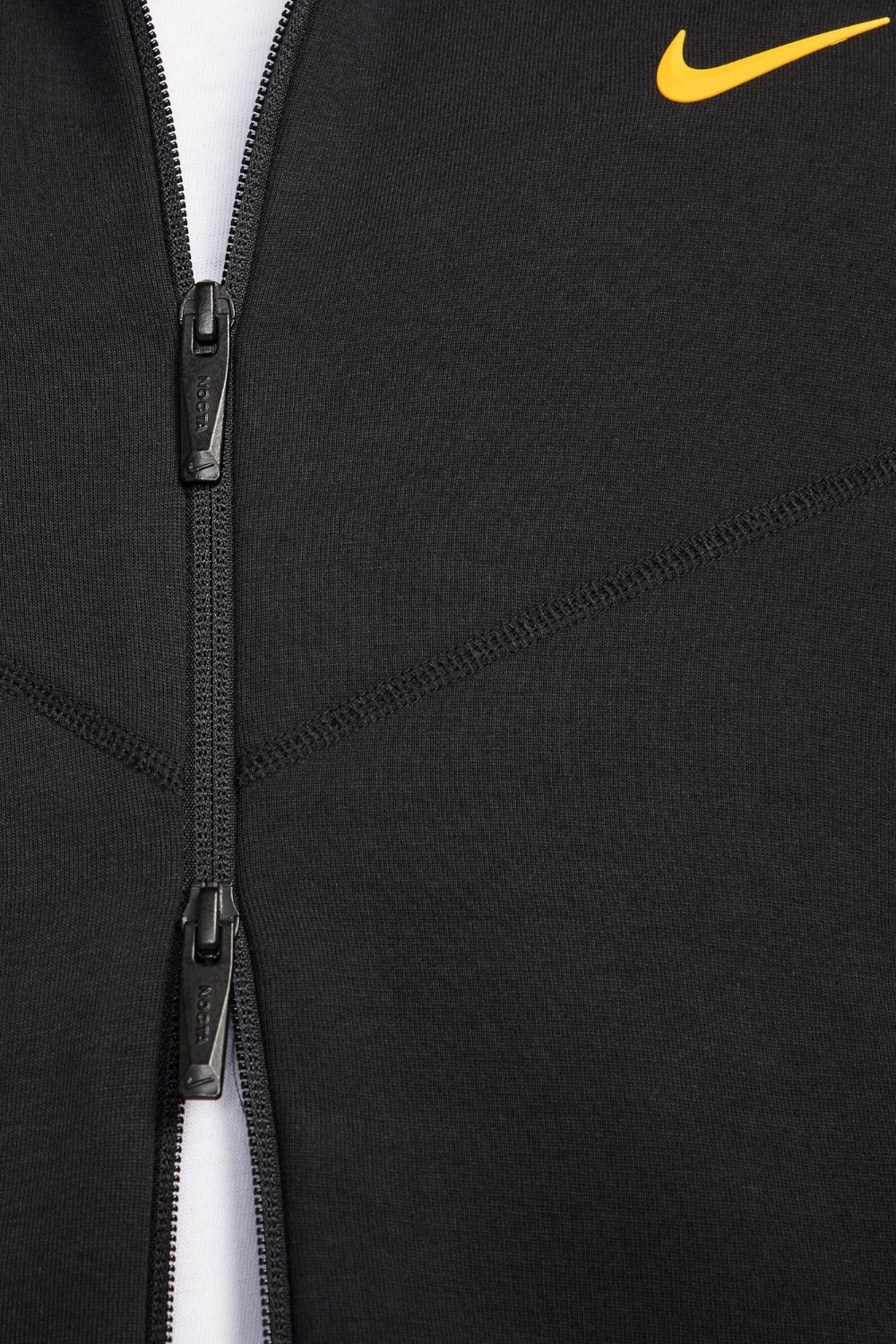 קפוצ'ון נייקי X נוקטה