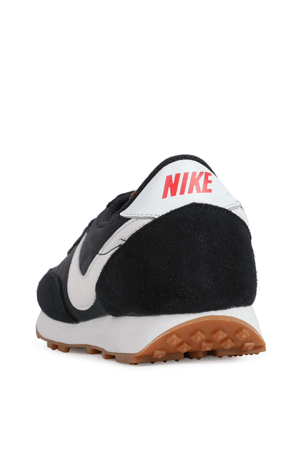 תמונה אחורית של סניקרס דיי ברייק